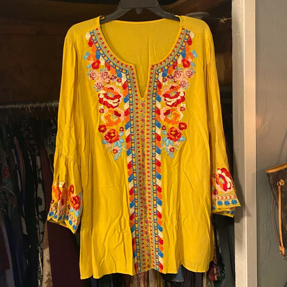 Cute embroidered top